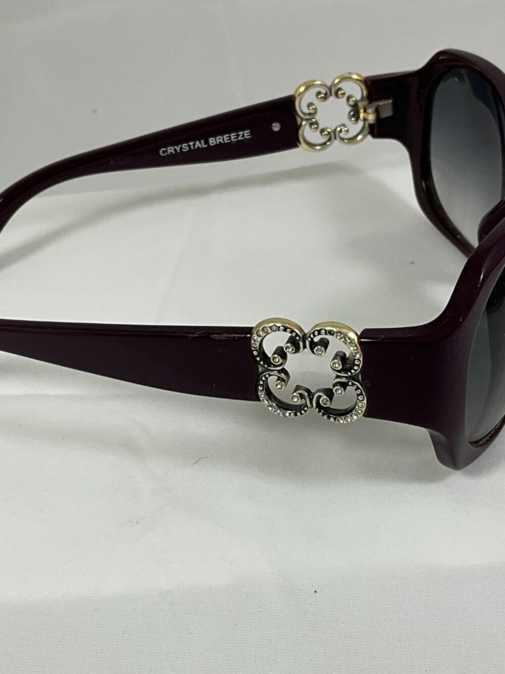 Brighton RETIRED Crystal Breeze Sunglasses with Case - Picture 5 of 7